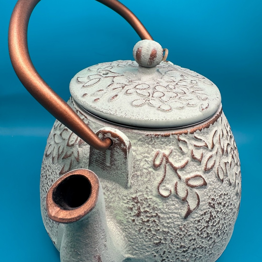 White and Brown Teapot with Manuka Honey - Picture 4 of 6
